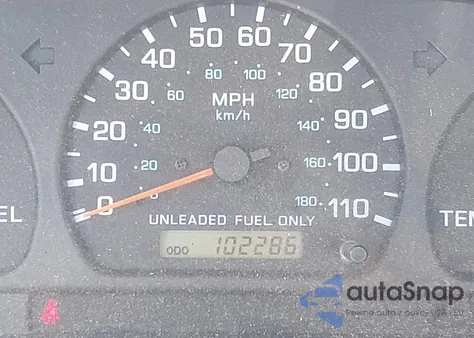 1999 Nissan Frontier Xe z USA, uszkodzony, nr VIN 1N6DD21S8XC318584